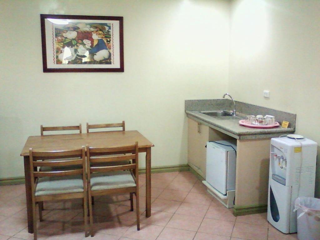 Oyo 765 Ibay Zion Hotel Baguio City Екстериор снимка